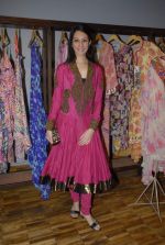 at Kavita Bhartia_s metalwork launch and Divya Mohta_s resort wear collection in Ogaan on 20th Dec 2011 (33).JPG